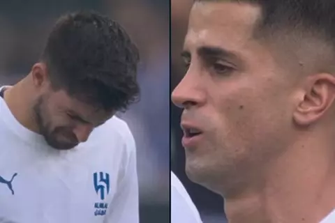 الدموع تصل أمريكا.. البكاء يغلب نجوم الهلال حزنا على جوتا في المونديال (صور)